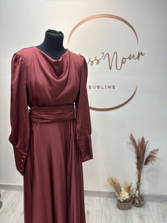 Robe Leyla
